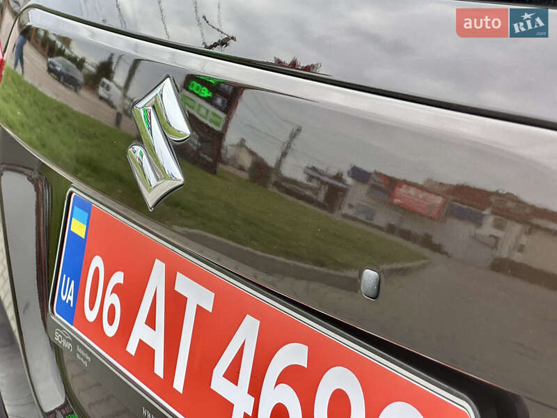 Позашляховик / Кросовер Suzuki SX4 2014 в Житомирі