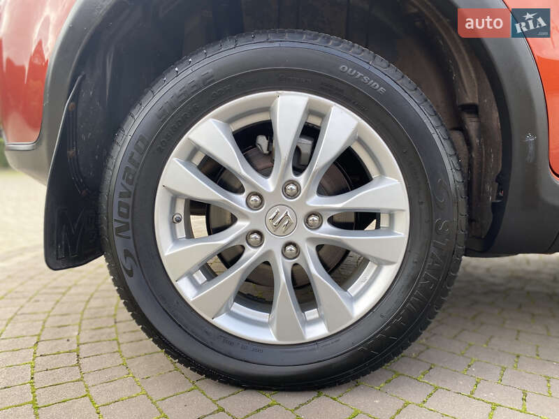Позашляховик / Кросовер Suzuki SX4 2012 в Бучі
