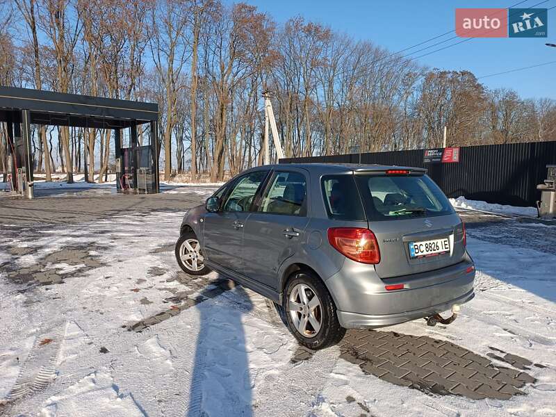 Внедорожник / Кроссовер Suzuki SX4 2012 в Львове