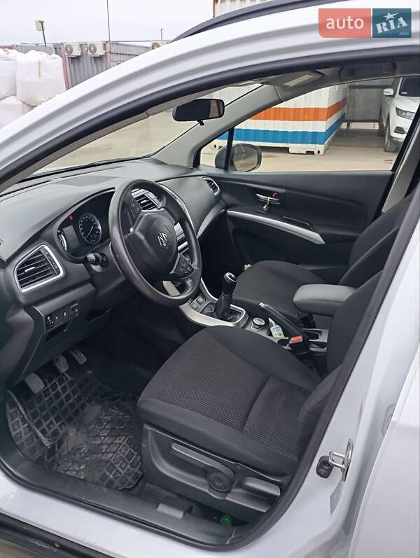 Внедорожник / Кроссовер Suzuki SX4 2017 в Ахтырке фото 11 Внедорожник / Кроссовер Suzuki SX4 2017 в Ахтырке