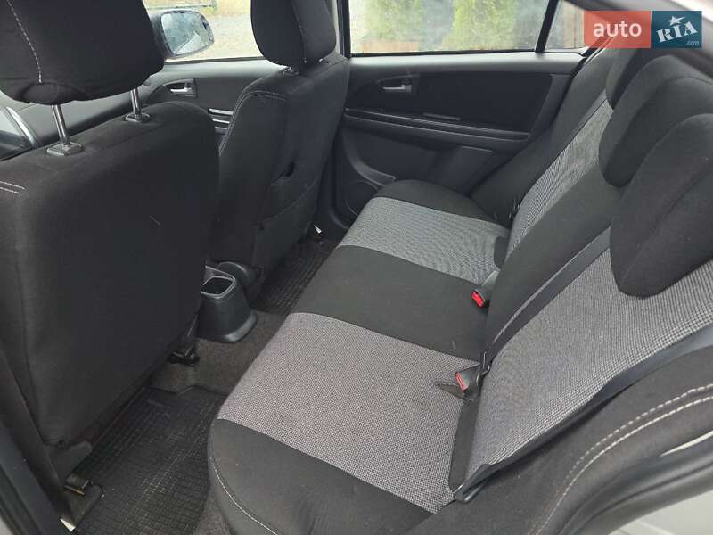 Седан Suzuki SX4 2009 в Тернополе