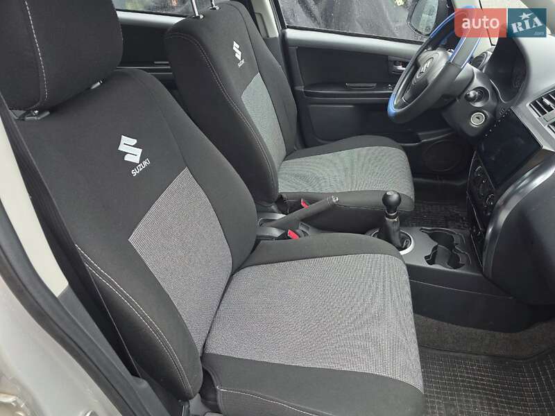 Седан Suzuki SX4 2009 в Тернополе