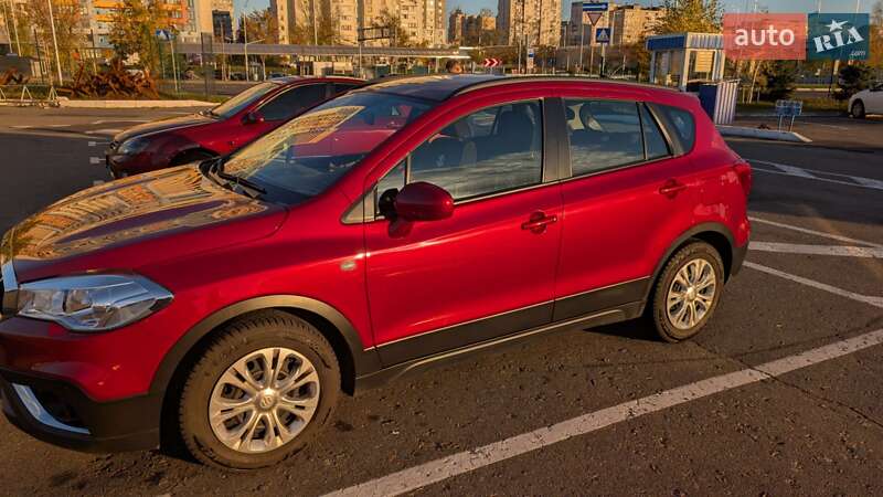 Внедорожник / Кроссовер Suzuki SX4 2021 в Киеве
