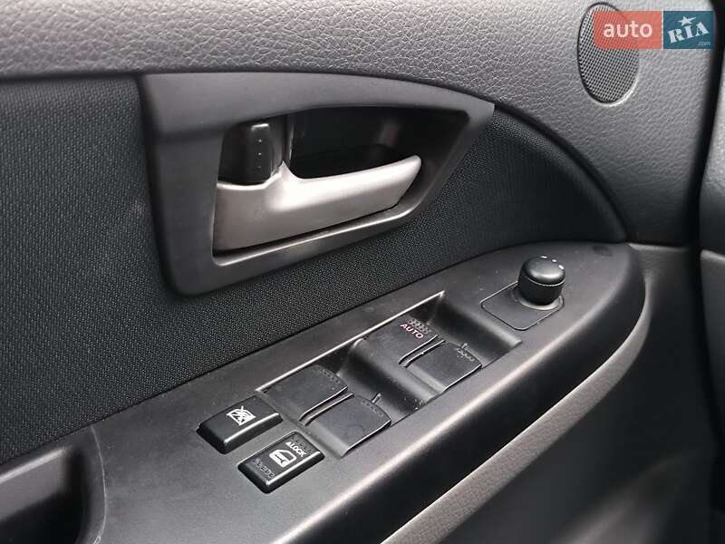 Хэтчбек Suzuki SX4 2008 в Киеве