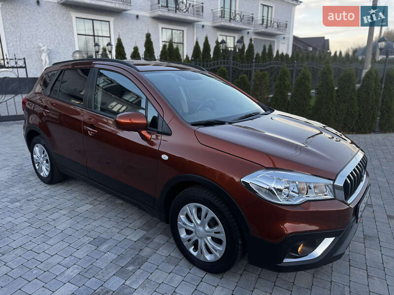 Внедорожник / Кроссовер Suzuki SX4 2017 в Киеве