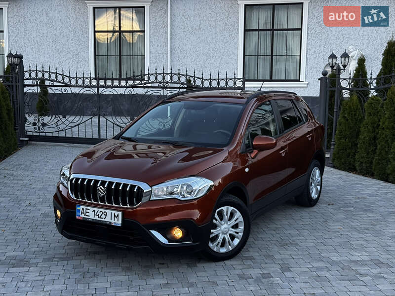 Внедорожник / Кроссовер Suzuki SX4 2017 в Киеве