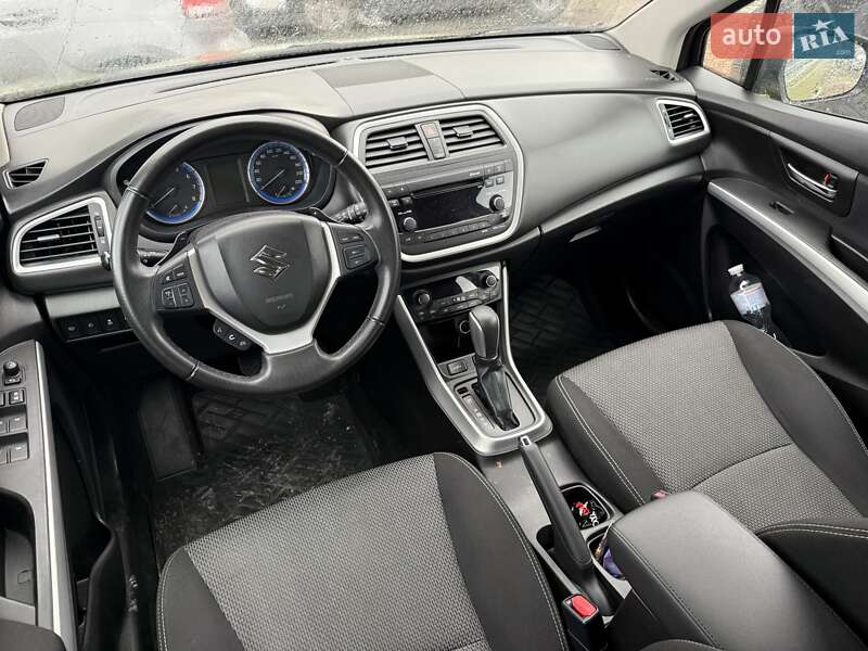 Внедорожник / Кроссовер Suzuki SX4 2015 в Киеве