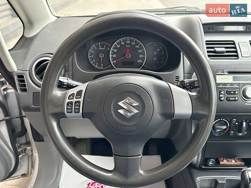 Хэтчбек Suzuki SX4 2008 в Киеве