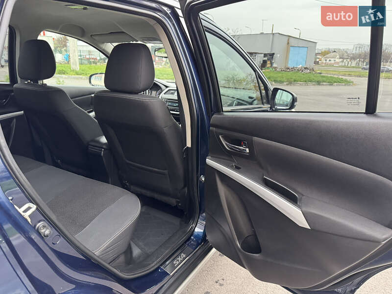 Внедорожник / Кроссовер Suzuki SX4 2017 в Харькове