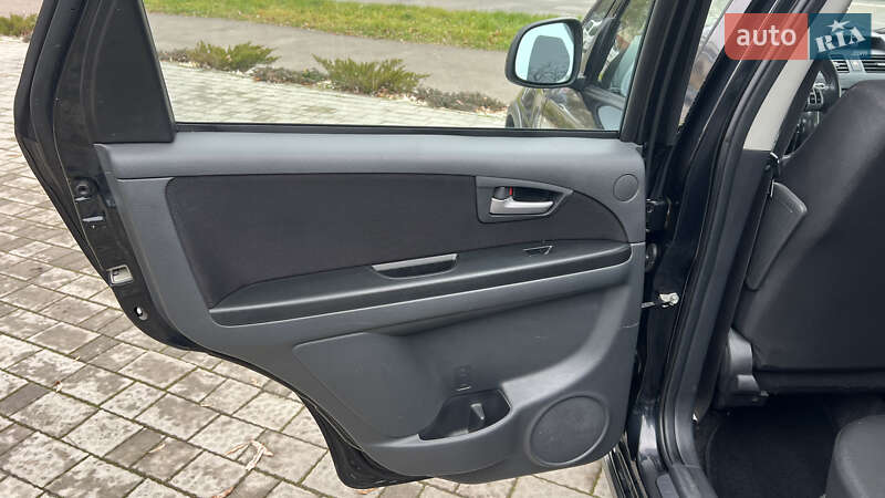 Хэтчбек Suzuki SX4 2008 в Львове