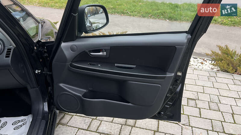 Хэтчбек Suzuki SX4 2008 в Львове