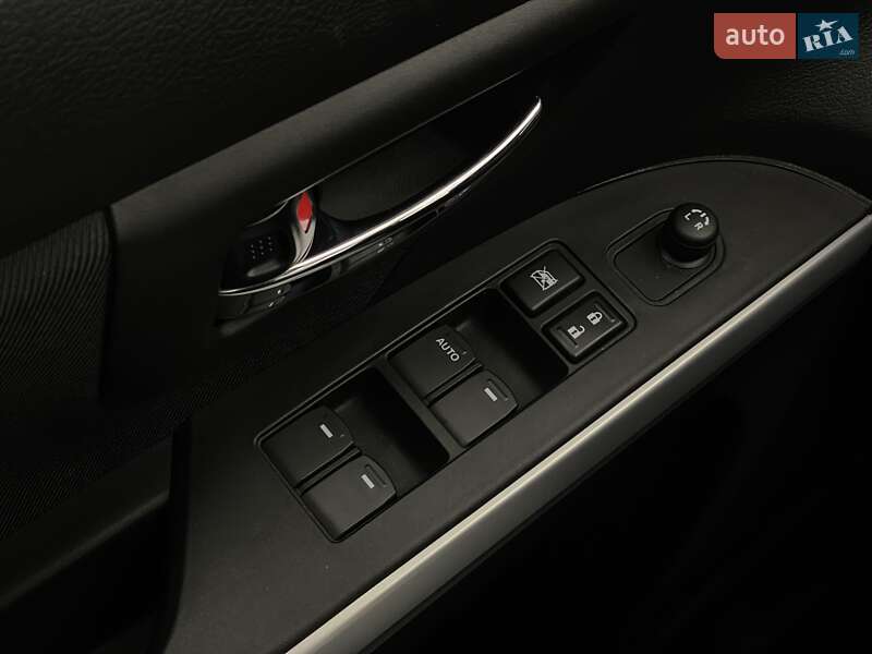 Внедорожник / Кроссовер Suzuki SX4 2019 в Киеве