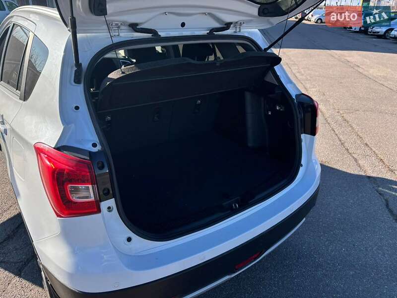 Позашляховик / Кросовер Suzuki SX4 2020 в Полтаві фото 3 Позашляховик / Кросовер Suzuki SX4 2020 в Полтаві