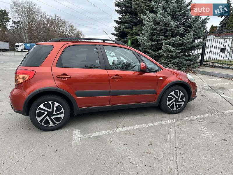 Внедорожник / Кроссовер Suzuki SX4 2013 в Киеве