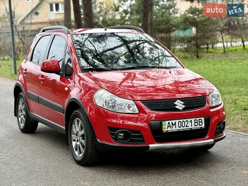 Позашляховик / Кросовер Suzuki SX4 2014 в Києві