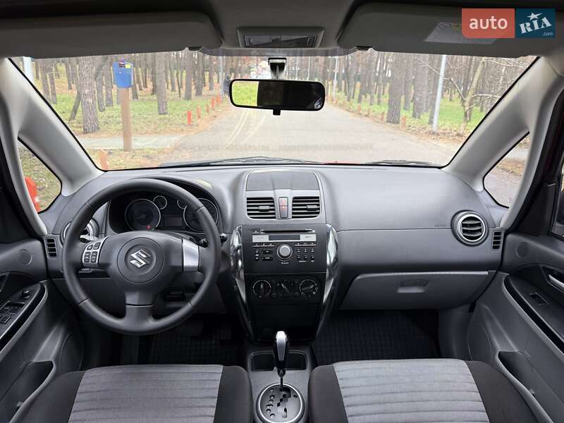 Позашляховик / Кросовер Suzuki SX4 2014 в Києві