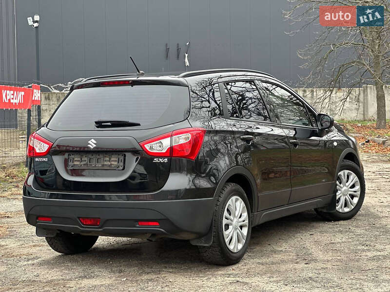Внедорожник / Кроссовер Suzuki SX4 2017 в Днепре