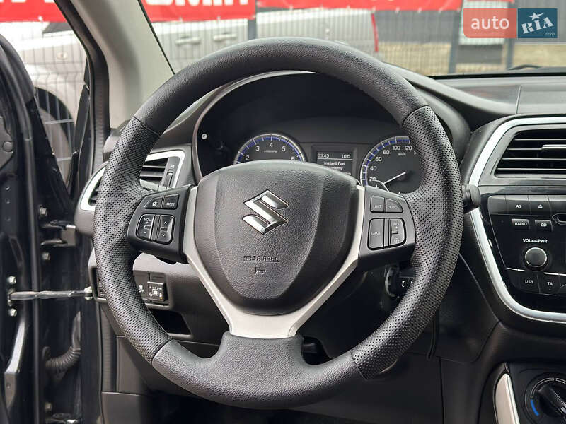 Внедорожник / Кроссовер Suzuki SX4 2017 в Днепре