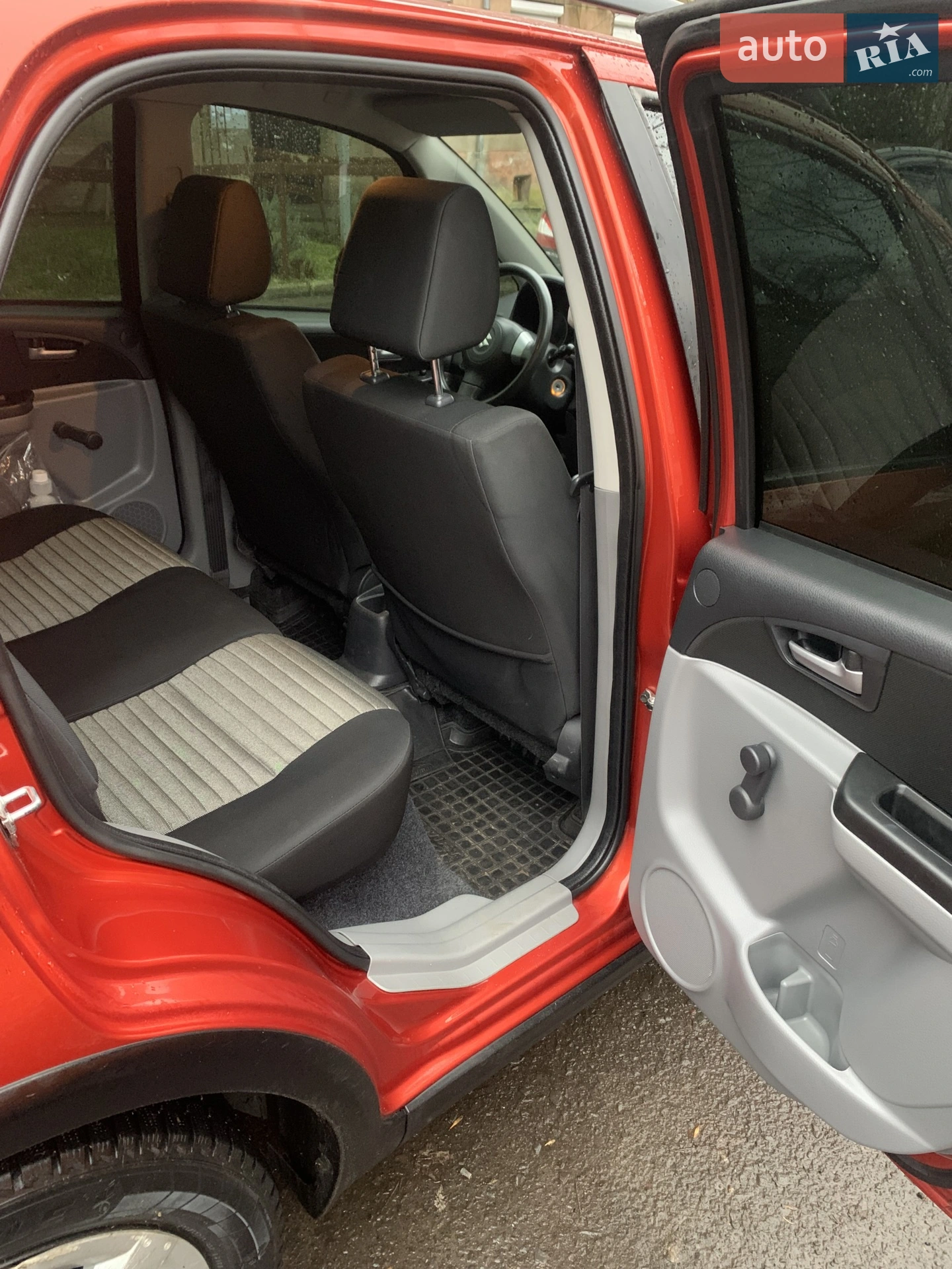 2011 Suzuki SX4 - мініатюра 10