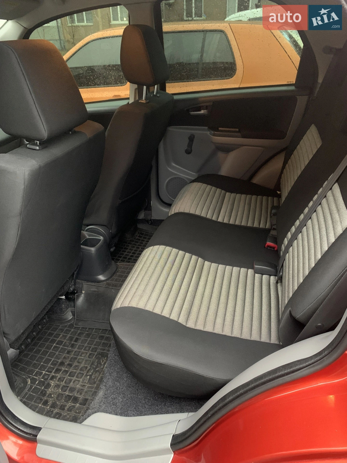 2011 Suzuki SX4 - мініатюра 13