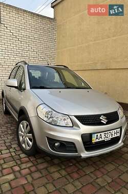 Позашляховик / Кросовер Suzuki SX4 2014 в Києві