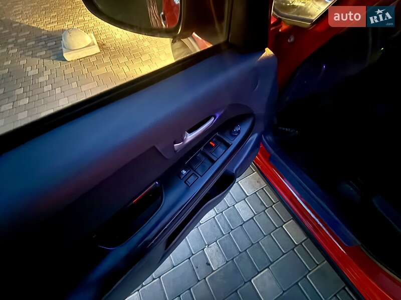 Позашляховик / Кросовер Suzuki SX4 2010 в Одесі