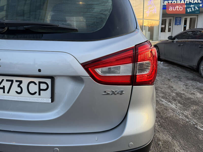 Внедорожник / Кроссовер Suzuki SX4 2020 в Тернополе