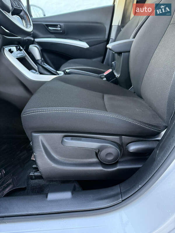 Внедорожник / Кроссовер Suzuki SX4 2020 в Тернополе