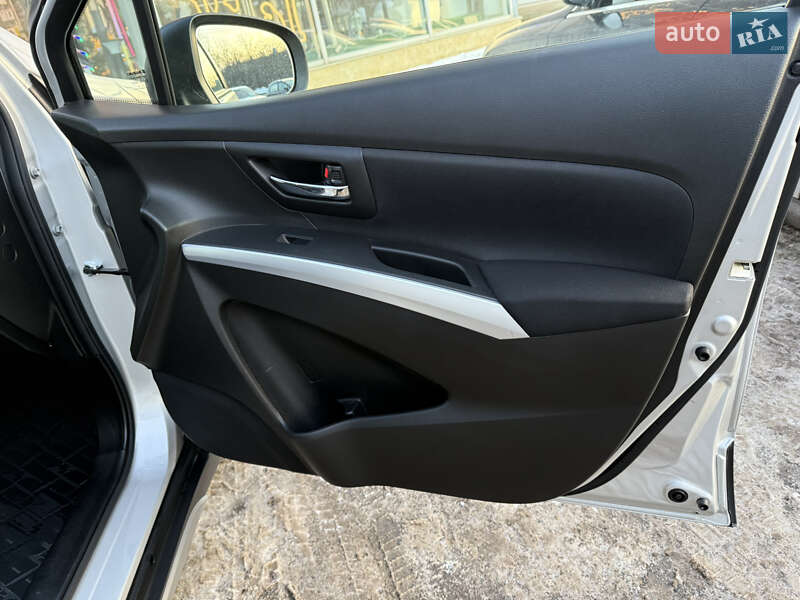 Внедорожник / Кроссовер Suzuki SX4 2020 в Тернополе