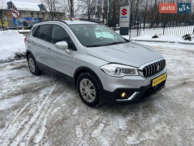 Внедорожник / Кроссовер Suzuki SX4 2019 в Полтаве