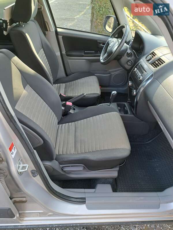 Внедорожник / Кроссовер Suzuki SX4 2012 в Киеве