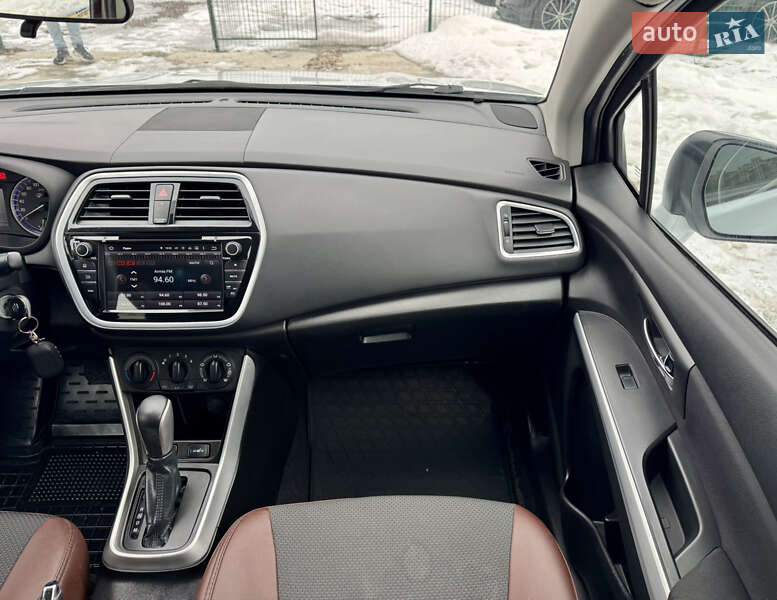 Внедорожник / Кроссовер Suzuki SX4 2017 в Киеве фото 10 Внедорожник / Кроссовер Suzuki SX4 2017 в Киеве