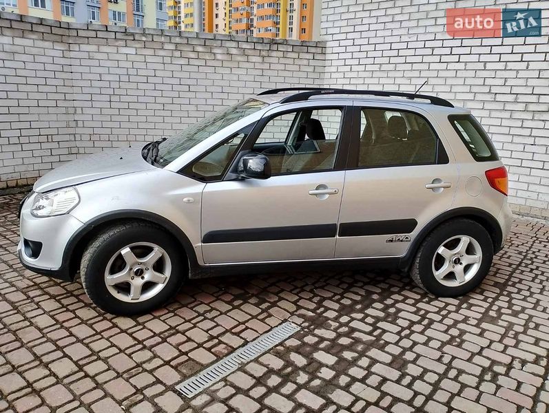 Внедорожник / Кроссовер Suzuki SX4 2012 в Киеве