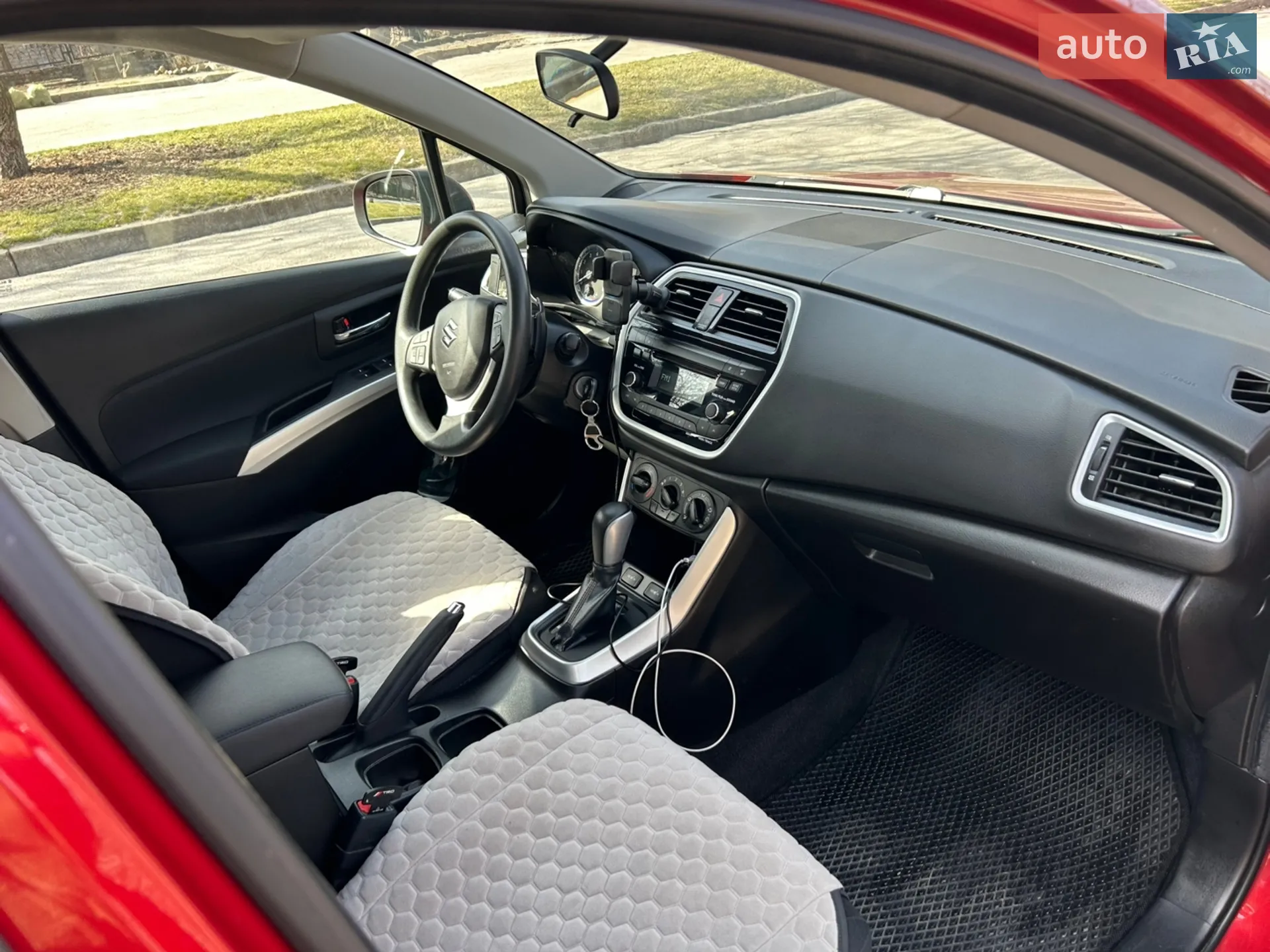 2017 Suzuki SX4 - мініатюра 12