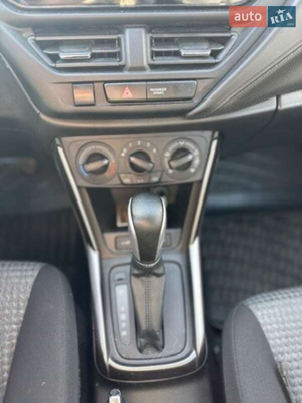 Внедорожник / Кроссовер Suzuki SX4 2024 в Тернополе