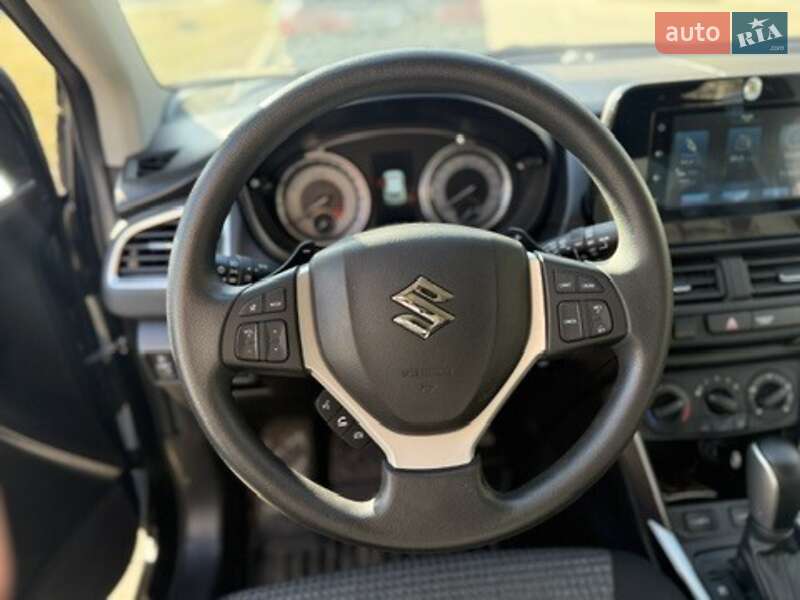 Внедорожник / Кроссовер Suzuki SX4 2024 в Тернополе