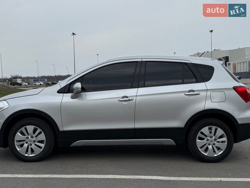 Внедорожник / Кроссовер Suzuki SX4 2014 в Киеве