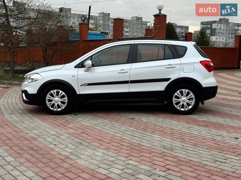 Позашляховик / Кросовер Suzuki SX4 2019 в Запоріжжі