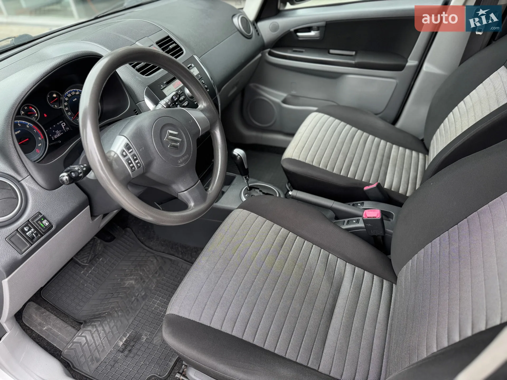 2013 Suzuki SX4 - мініатюра 10