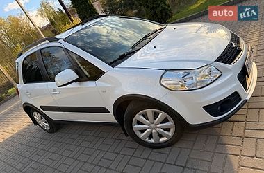 Позашляховик / Кросовер Suzuki SX4 2012 в Києві