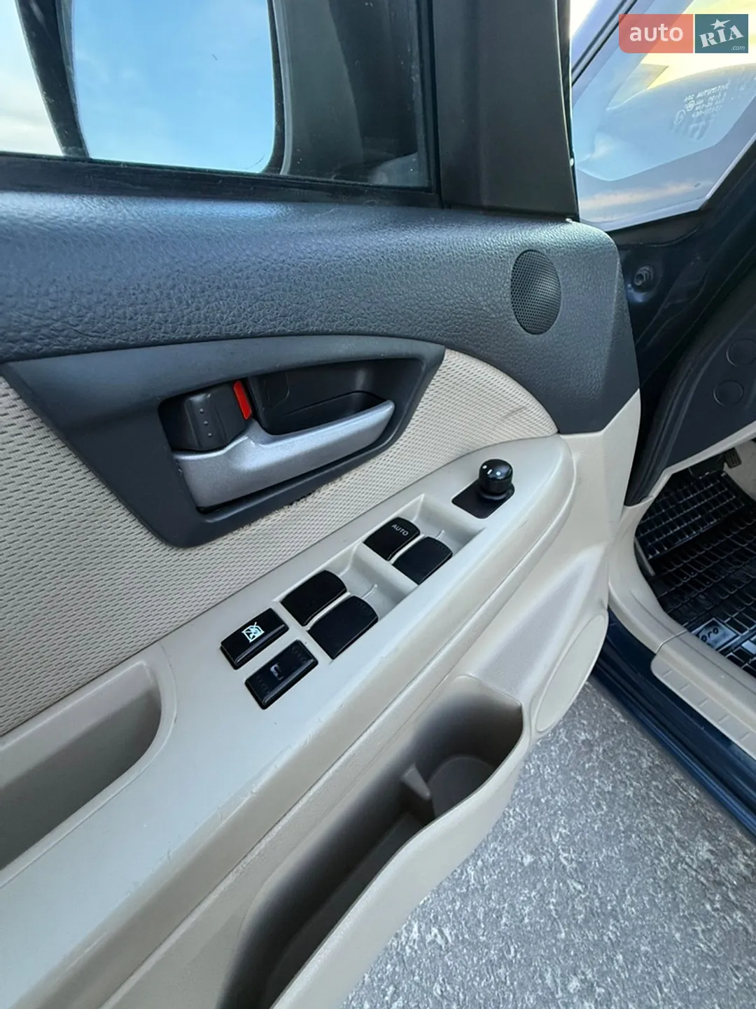 2010 Suzuki SX4 - мініатюра 18