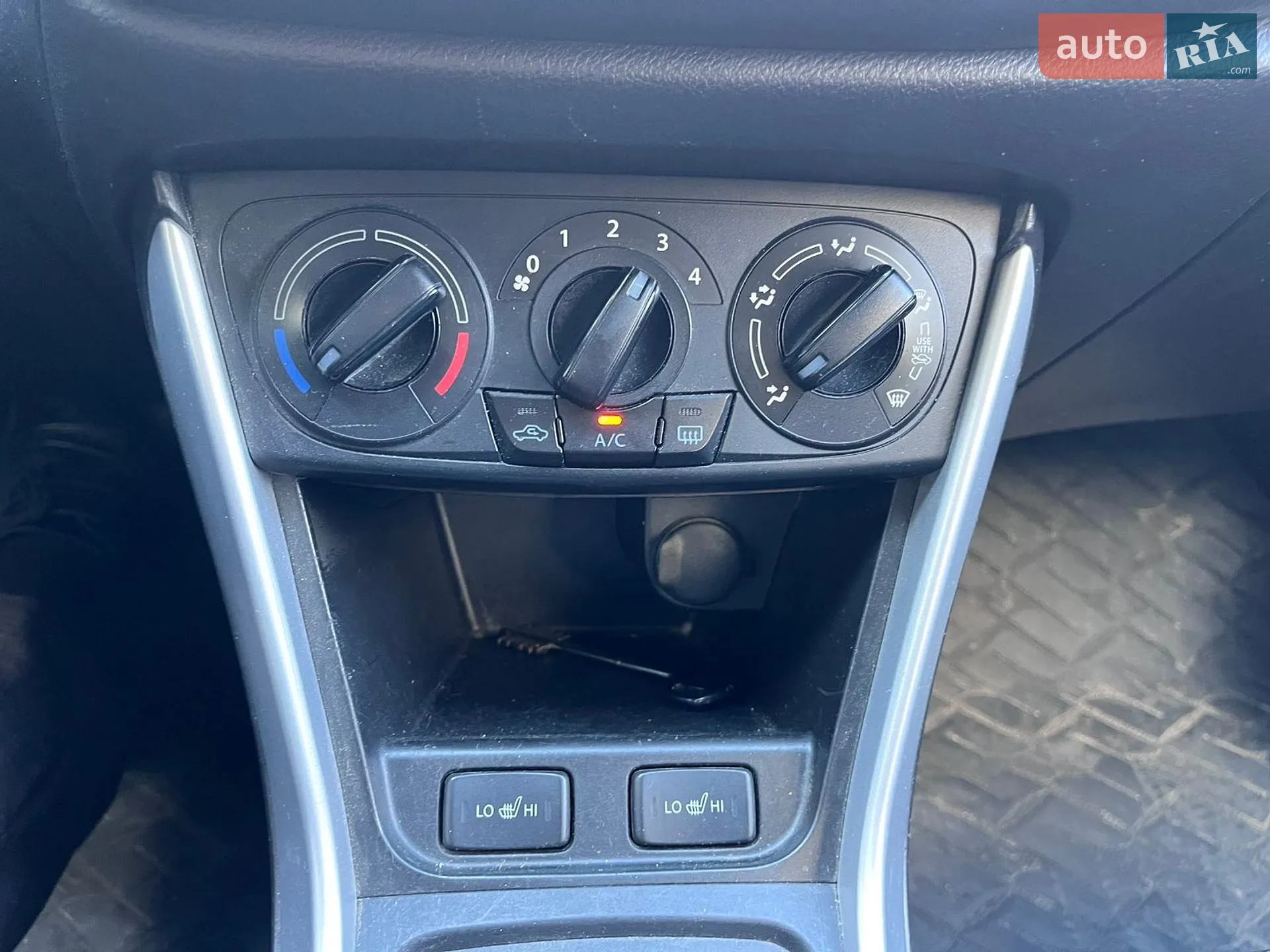 2014 Suzuki SX4 - мініатюра 25