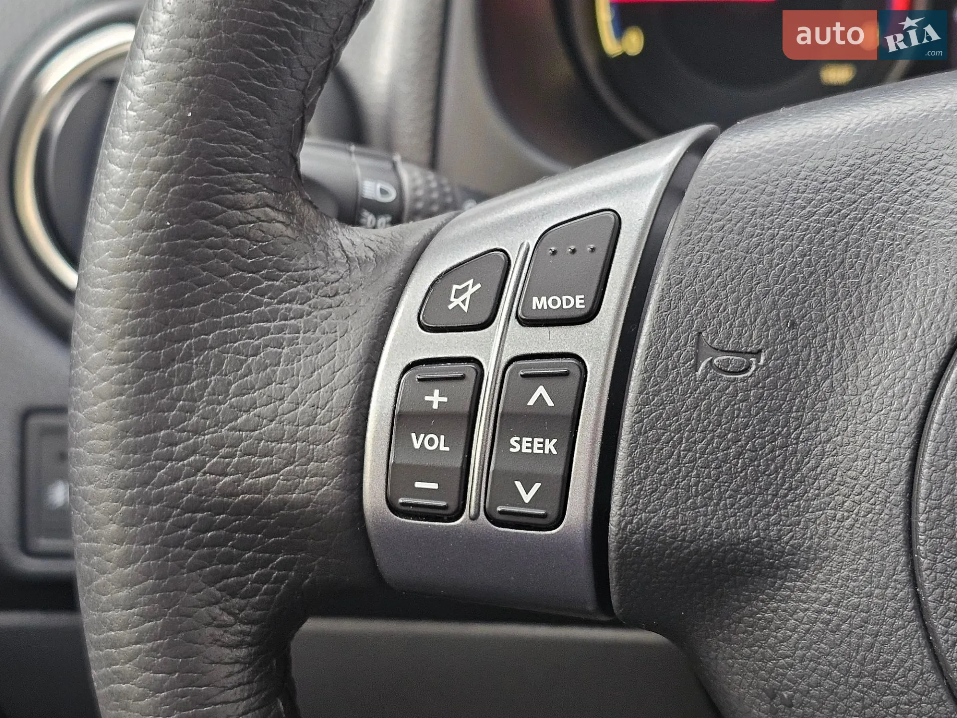 2011 Suzuki SX4 - мініатюра 23