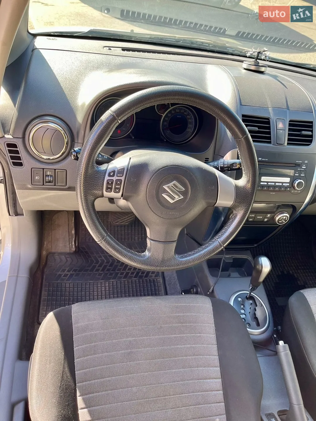 2010 Suzuki SX4 - мініатюра 6