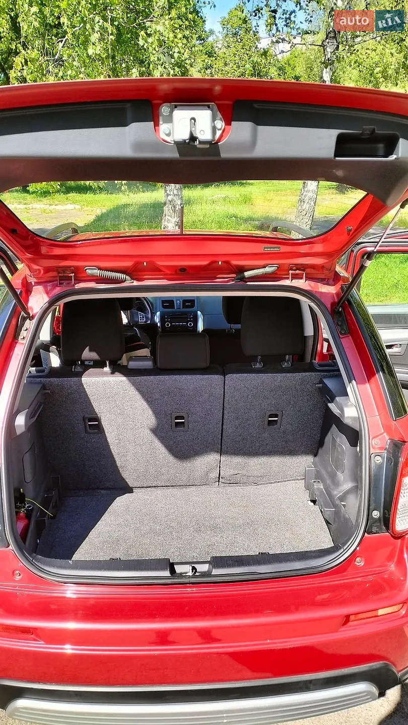 2011 Suzuki SX4 - мініатюра 12