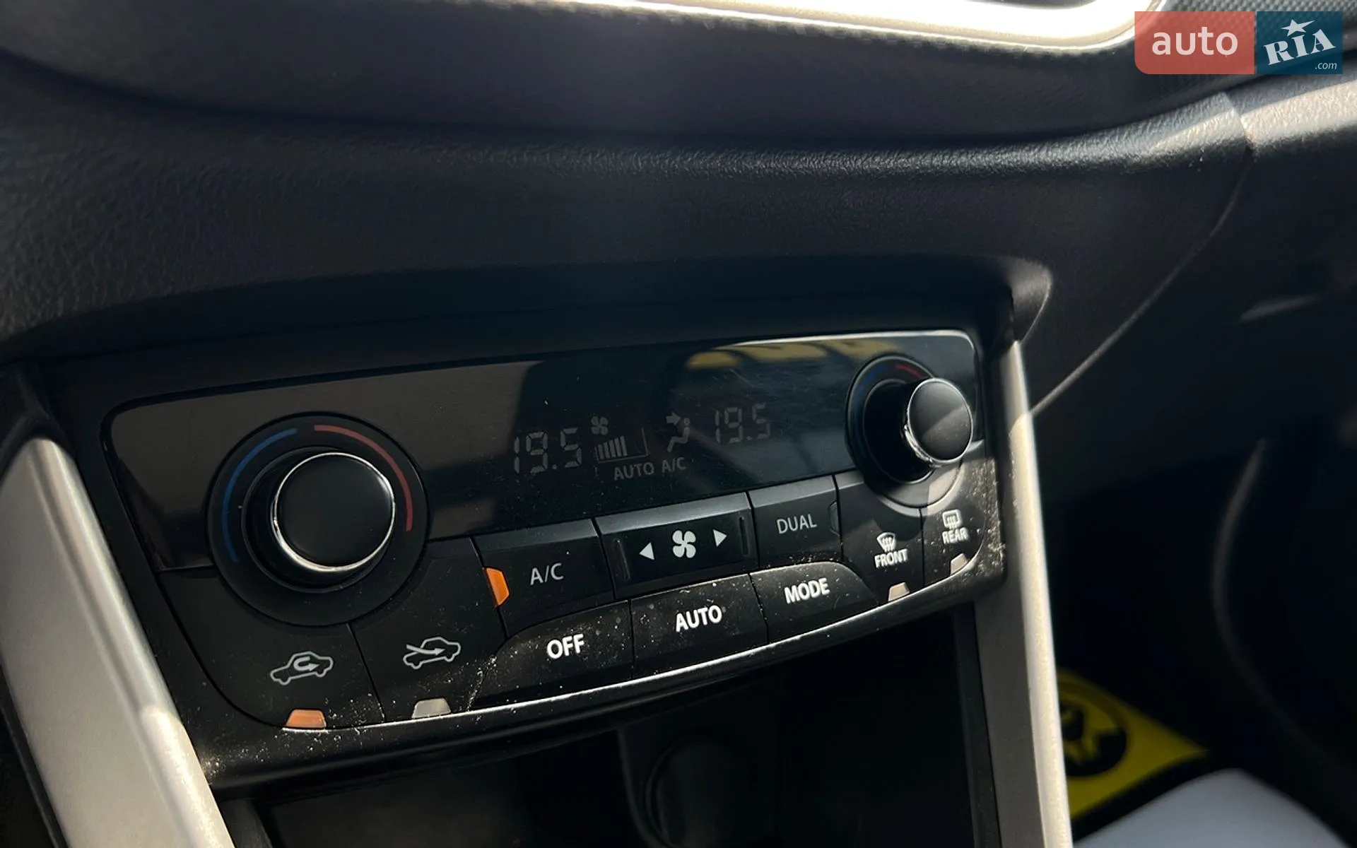 2013 Suzuki SX4 - мініатюра 18