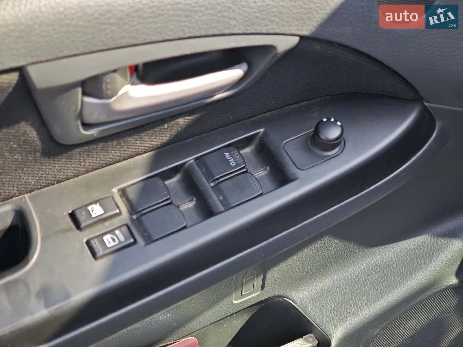 2011 Suzuki SX4 - мініатюра 21