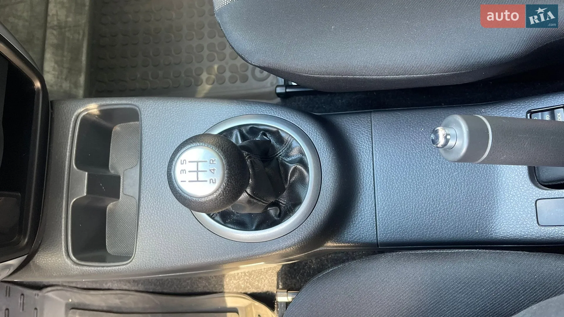 2013 Suzuki SX4 - мініатюра 24