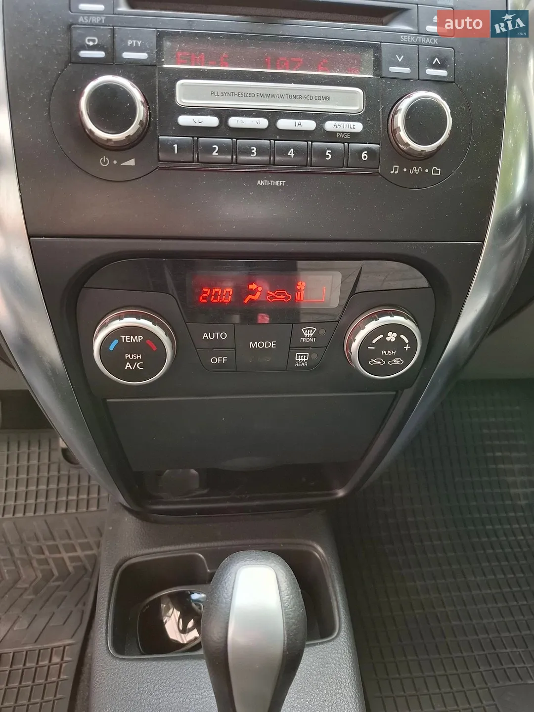2012 Suzuki SX4 - мініатюра 17