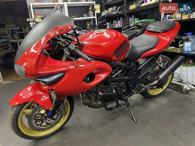 Спортбайк Suzuki TL 1000S 2000 в 